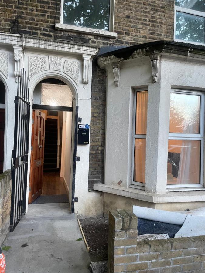 147 Knapp Road House ロンドン エクステリア 写真